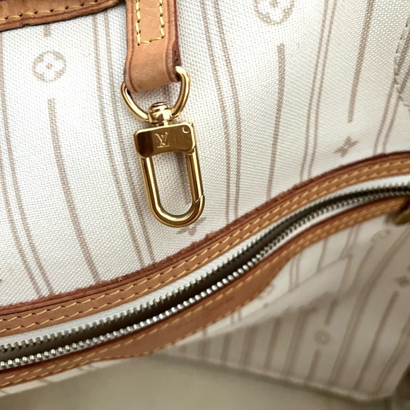 SOLD - Louis Vuitton Damier Azur Neverfull MM - Picture 13 of 16